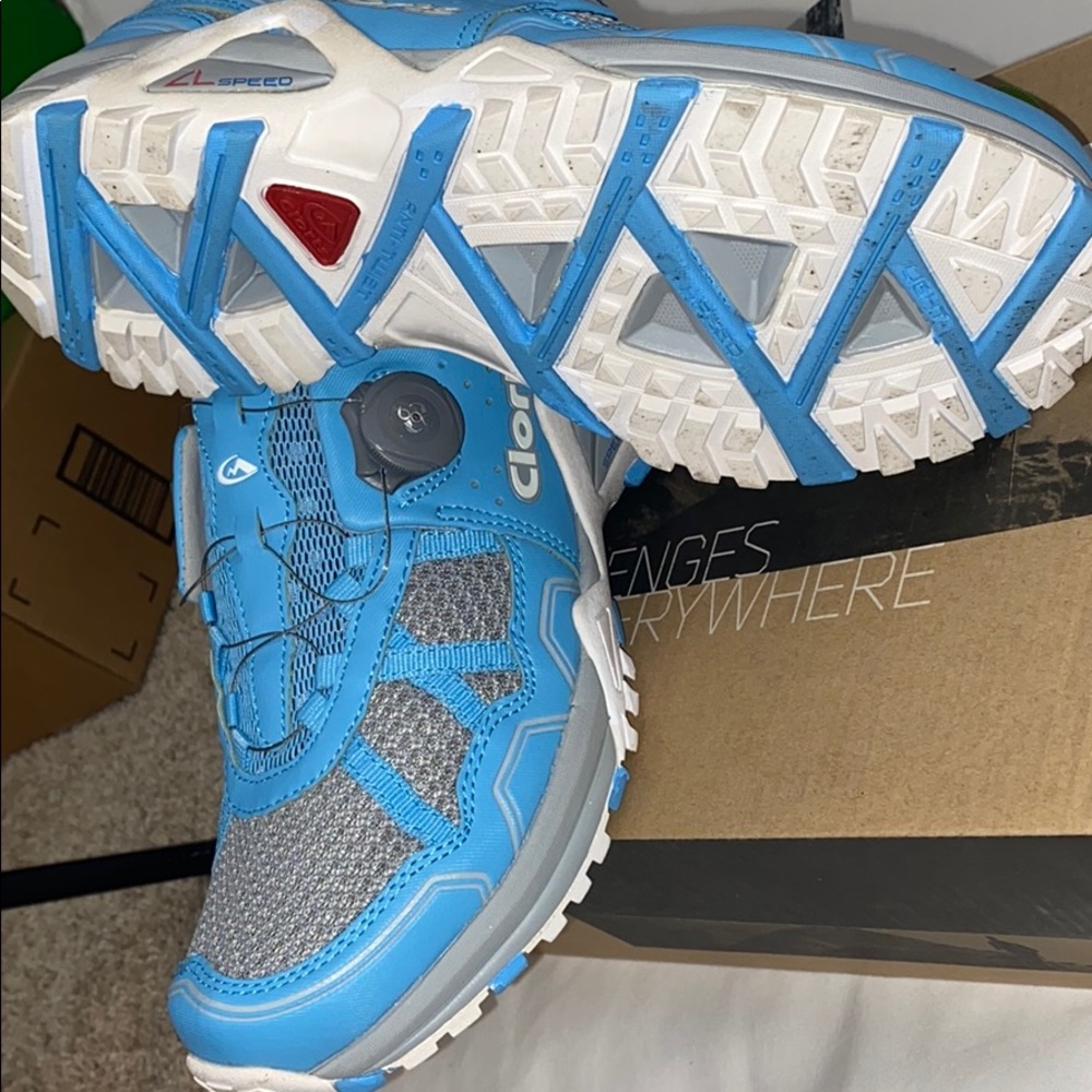 Shoes - Picture 4 of 5